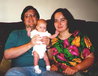 ELizabeth with mom and dad